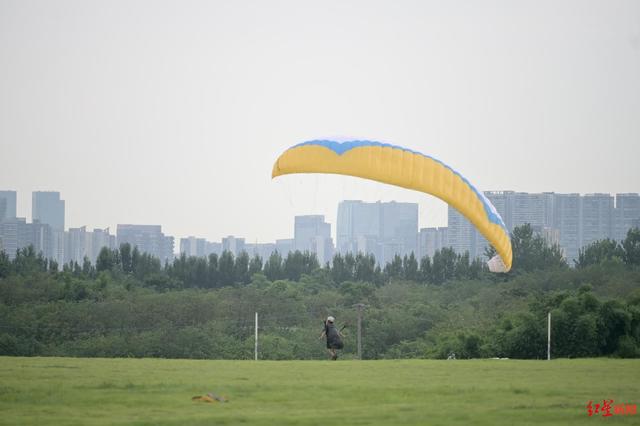 “新铁人N项”上新！从公园起飞，成都持证“低空飞行家”近五千人