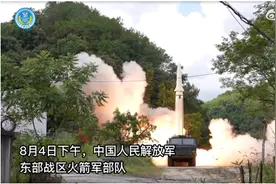 东风导弹在塑料大棚旁起竖发射！军事专家：台军不可能拦截到图片