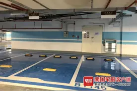 男子全款买车位，却发现后方多了扇门：“门前一带禁停车”图片