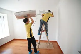 空调安装师傅加价套路多，收费标准事先要问清图片