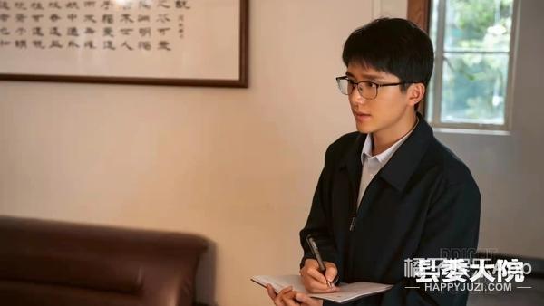 青春剧白月光？振华系列成宝藏发源地，刘昊然张新成都因此出圈？