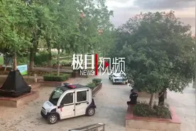 洒水车停放公园广场阻止打陀螺？公园管理中心：抗旱储水图片