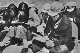 毛泽东、张闻天、周恩来、朱德、陈云等为何经常来这所学校授课演讲图片