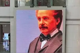 首个科学家主题蜡像馆亮相广州“穿越时空”对话袁隆平钱学森图片