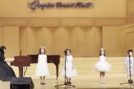 青岛：儿歌《捉泥鳅》图片