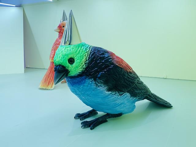 大黄鸭与伙伴“相聚”北京：巨物面前，人人平等