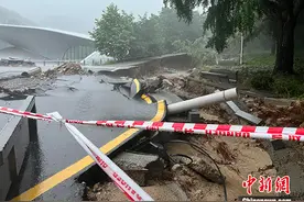 直击韩国特大暴雨：地铁封站、汉江水位上涨图片