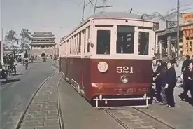 铛铛车，老北京城的一道风景线图片