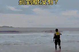 巨浪滚滚，威海海边机器人救回15岁溺海男孩！网友惊呆了图片