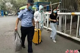 乌鲁木齐重点区域临时性静态管理首日街头见闻：处处有温情图片