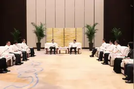 曹路宝会见中建国际董事长高波：深化全面合作 实现互利共赢图片
