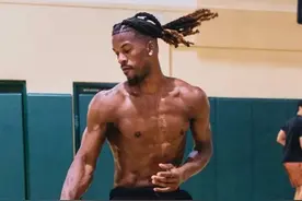 一身腱子肉！吉米-巴特勒社媒晒最新训练照图片