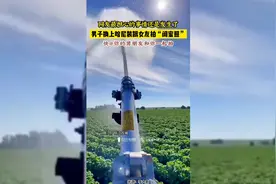 男子换上哈尼装跟女友拍闺蜜照图片