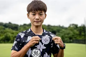 时隔20年后，王霜领衔中国女足新的留洋潮图片