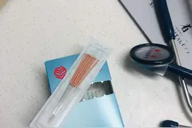“医”心向党，踔厉奋进｜扎针放血，顽疾立缓，中医能救急，妙手来证明图片