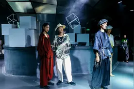 走上秀场的素人，尝试被看见、被阅读、被理解图片