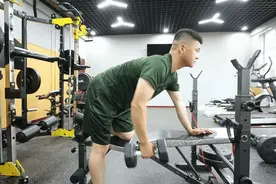 快收藏！军营健身达人教你如何练出好身材图片