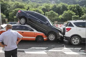 2022年，还有人教你在高速上“点刹”图片