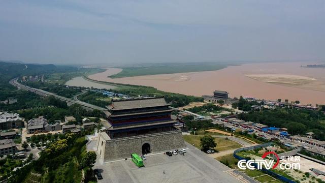 央视网消息(记者 彭俊 王静远 王杰臣 航拍 祁鹏玉):潼关博物馆位于