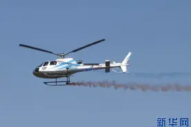 内蒙古：航空嘉年华上演“天空盛宴”图片