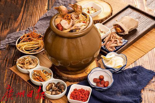 花胶蒸乌鸡汤 花胶蒸乌鸡汤怎么做