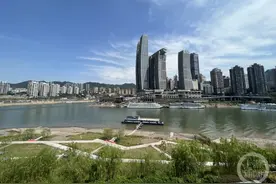 重庆出现“汛期反枯”罕见现象 船舶航行不受影响图片