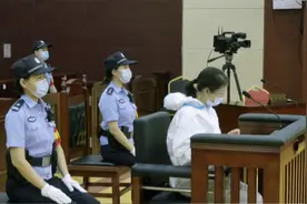 劳荣枝案二审众多细节曝光：当庭翻供，“我是傻白甜”图片