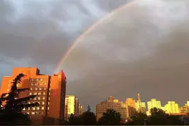 安贞医院上演12小时“生死时速”救助危症患者图片