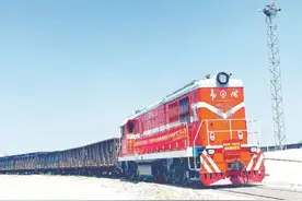 麻城铁海联运班列再拓新通道图片