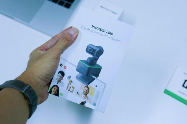 我是如何使用影石Insta360 Link教老人使用手机的？