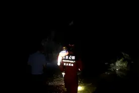 一家人进溶洞避暑，9人失联，最小才13岁！消防彻夜救援…图片