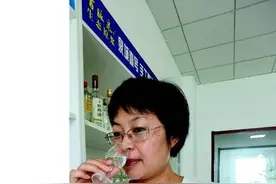 一位国家级女评酒师的“酒”味生活图片