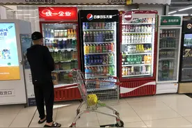 饮品冰柜商超战：智能冰柜有望成“胜负手”图片