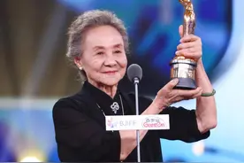 吴彦姝载誉北影节，84岁影后教我们的那些事图片