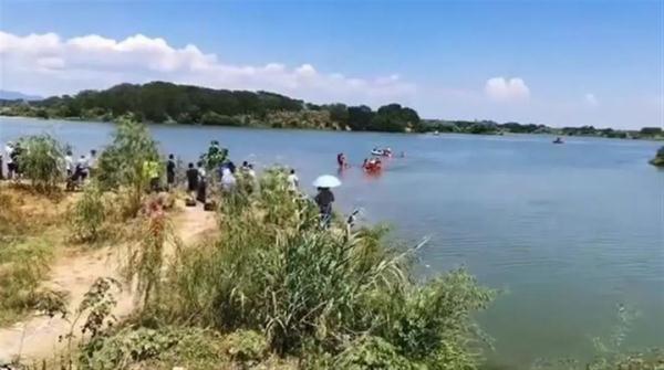 叹息！一家6口遇难，其中4个孩子！救援队员：一定要远离