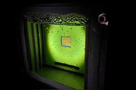 英国科学家发明出“人造叶子”，漂浮在水面会生成清洁燃料图片