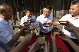 茅台拆股，散户狂欢？图片