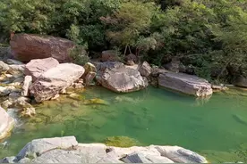 河南辉县太行山“秘境”：碧水青山多绮绣图片