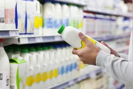 细菌超标、违规添加、蛋白质含量不足……|2022年问题乳制品事件盘点图片