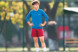 女足“走出去”玫瑰更铿锵图片