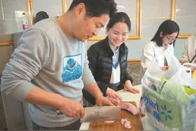 连续31个学期教学质量优秀 既是老师也是学生们的朋友 湖大有位乐做人梯的“斜杠教授”图片