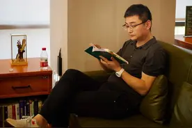 对话“金庸迷”六神磊磊：经典文学必须超越性别的对立图片