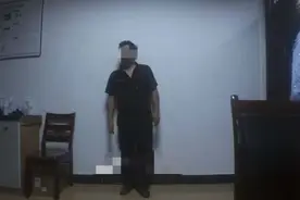 派出所门口深夜传来“一长两短”喇叭声，民警查看竟有意外收获图片