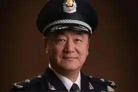 交警王宏琪，正式退休了图片