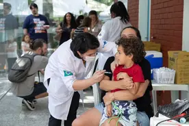 每日一词∣疫苗监管体系 vaccine regulatory system图片