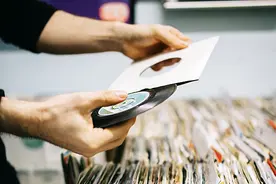 解码港乐词曲的独特生命力：深埋创作者与听众一起成长的回忆图片