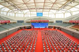 新交大人，扬帆起航！上海交大2022级本科生开学典礼举行图片