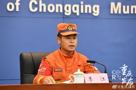 重庆人民非常耿直，在灭火一线一点都不虚图片