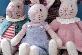 快来织一只，超萌棒针复古兔玩偶（有编织图解）图片