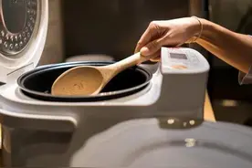 警惕！电饭煲出现这种情况，千万别用了图片